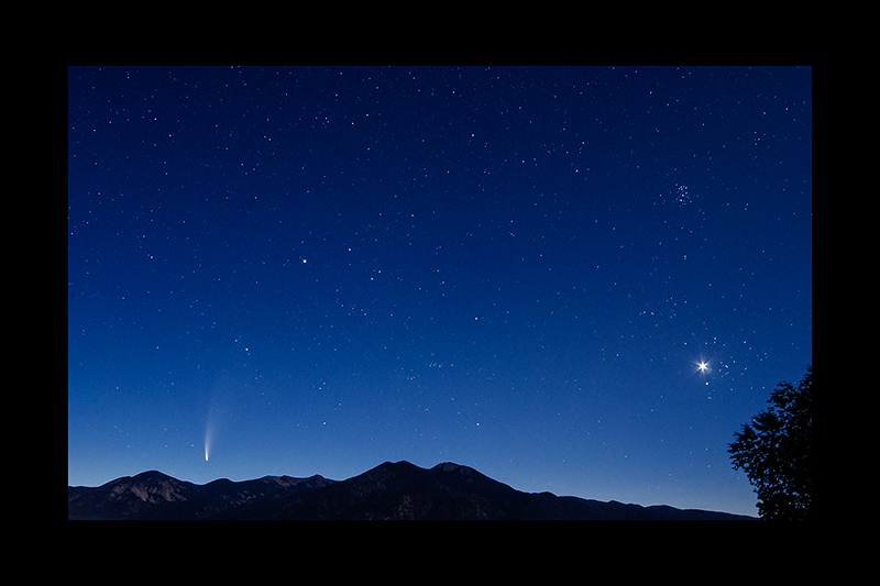 Comet Neowise rising